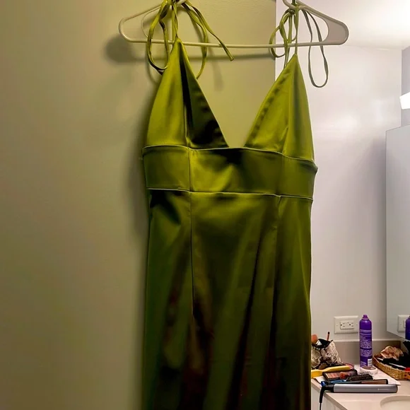 green emerald velvet dress Lemon Green Sleeveless Fit and Flare Lace Dress for Women main image 1